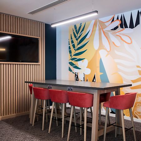 Holiday Inn London-Shepperton By Ihg Exterior photo