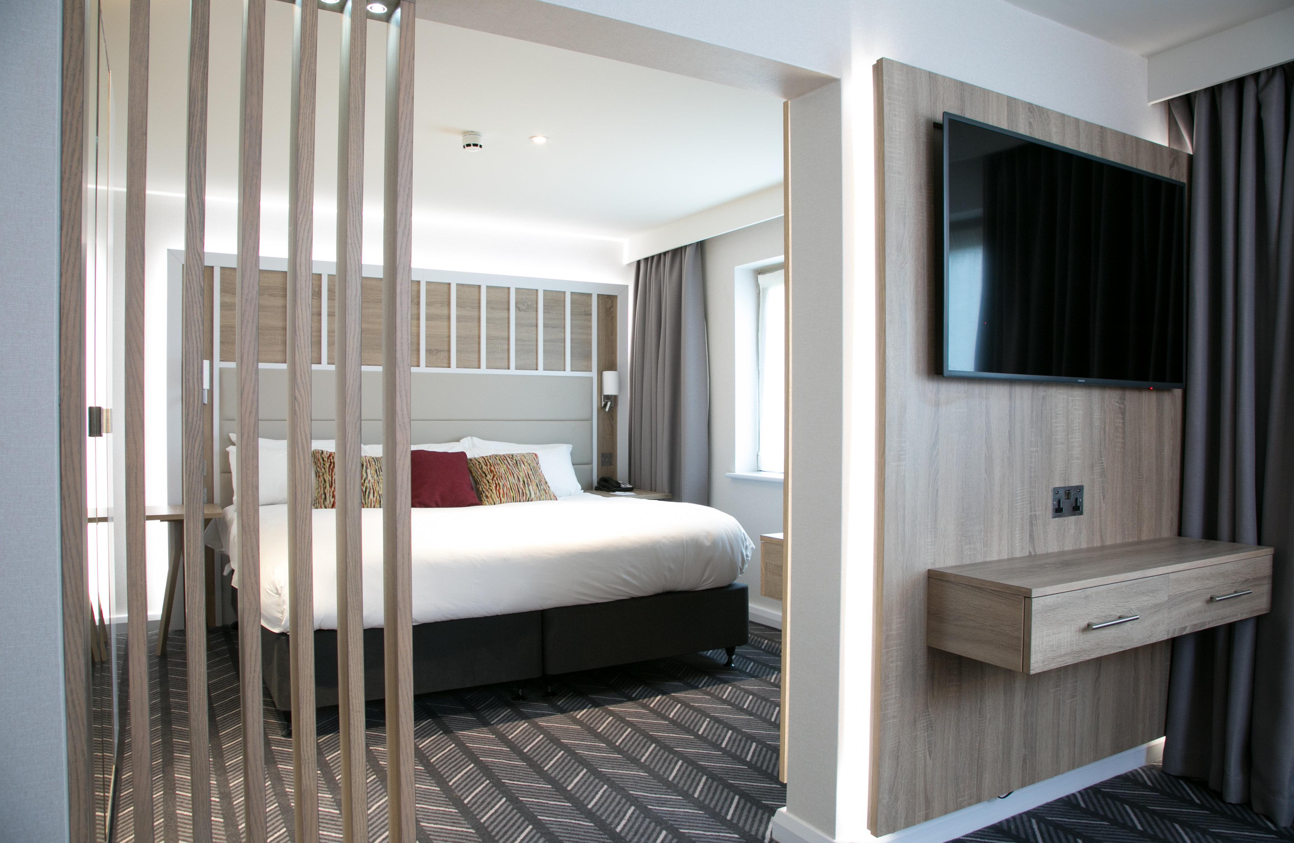 Holiday Inn London-Shepperton By Ihg Exterior photo