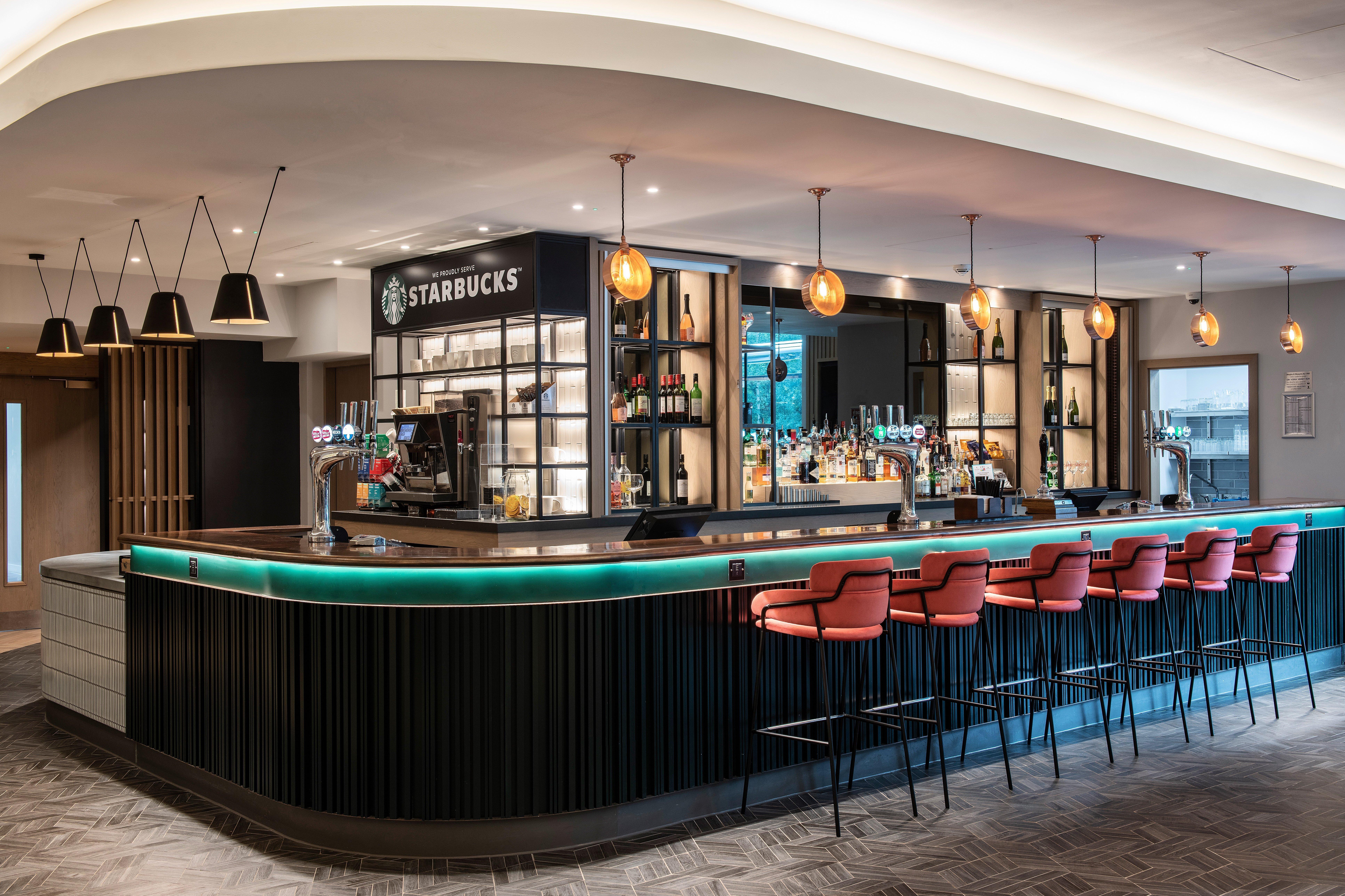 Holiday Inn London-Shepperton By Ihg Exterior photo