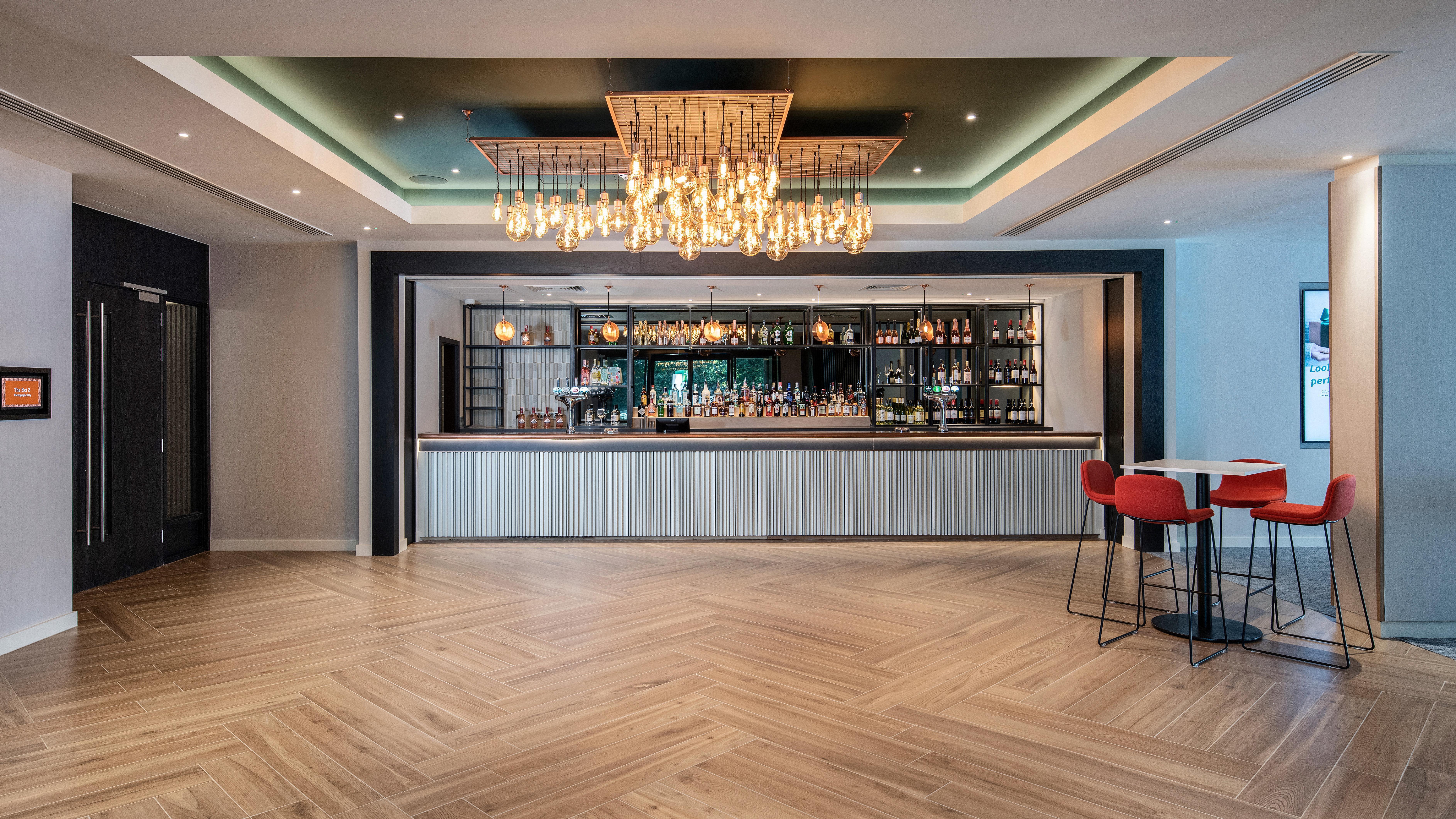 Holiday Inn London-Shepperton By Ihg Exterior photo