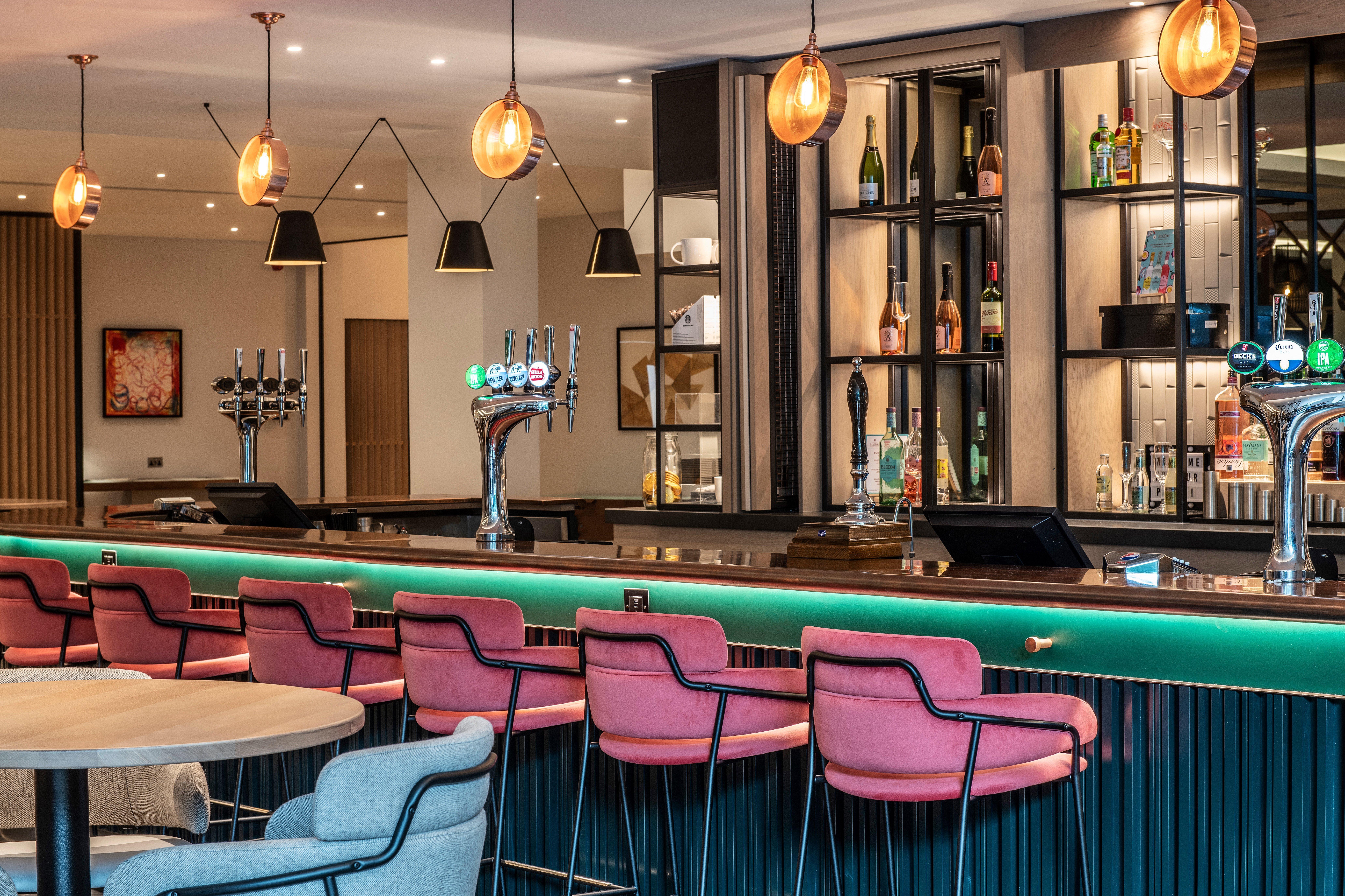 Holiday Inn London-Shepperton By Ihg Exterior photo