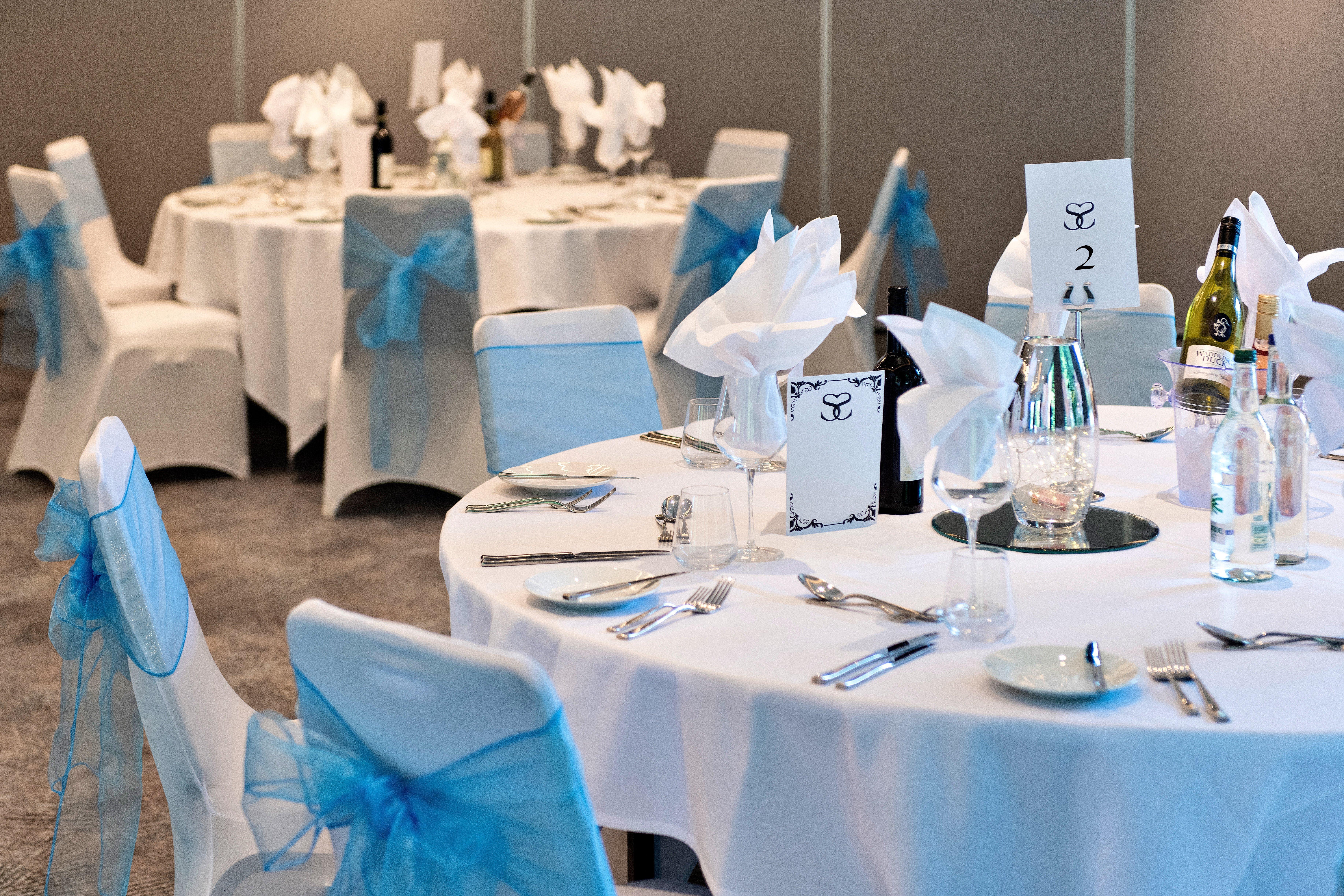 Holiday Inn London-Shepperton By Ihg Exterior photo